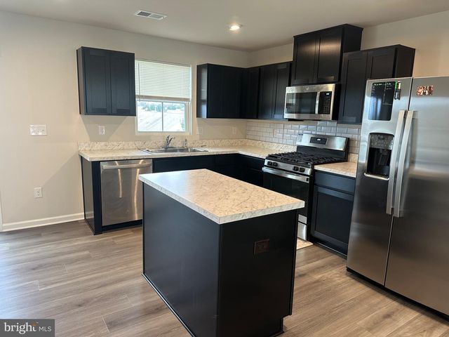 25 F FLOYD AVE, Beverly, NJ 08010