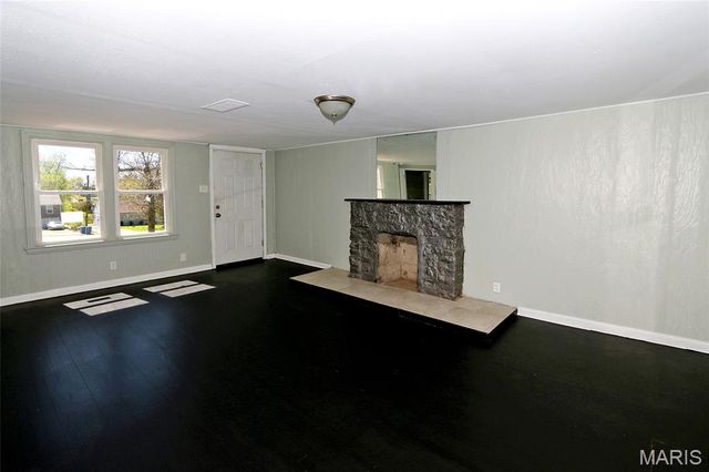 441 Bluff Drive, Riverview, MO 63137