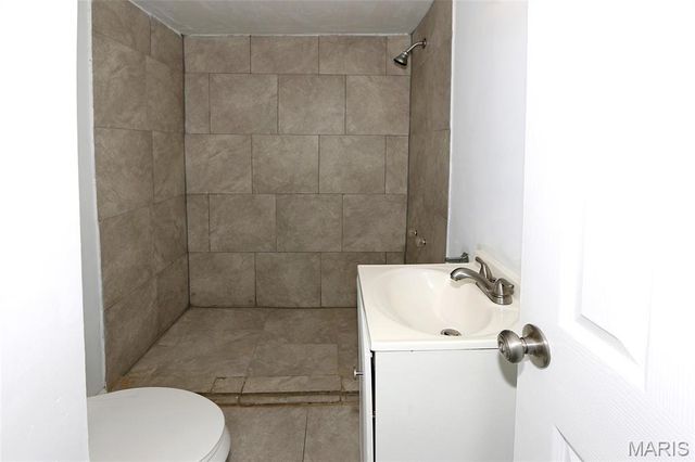 441 Bluff Drive, Riverview, MO 63137