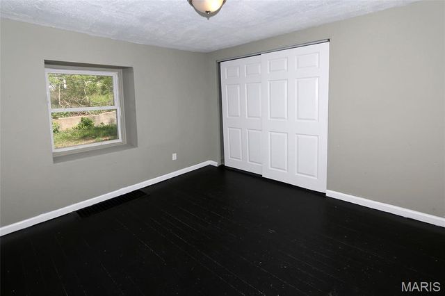 441 Bluff Drive, Riverview, MO 63137