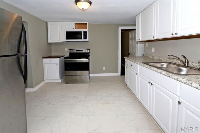 441 Bluff Drive, Riverview, MO 63137
