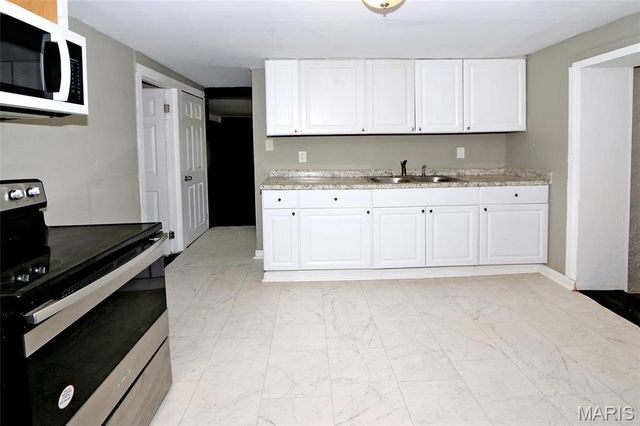441 Bluff Drive, Riverview, MO 63137