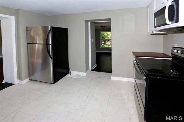 441 Bluff Drive, Riverview, MO 63137