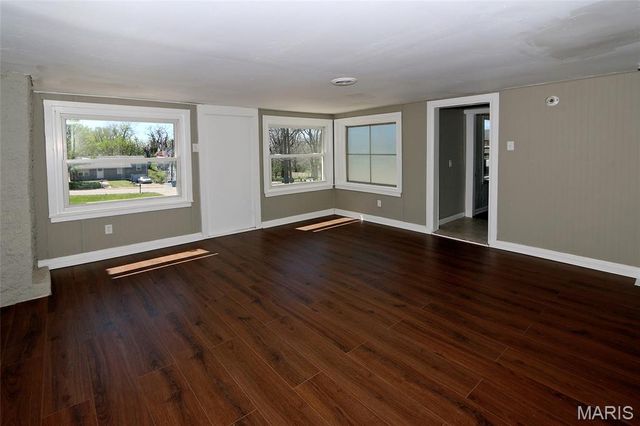 441 Bluff Drive, Riverview, MO 63137