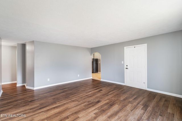 4728 Ridge Grove Rd, Knoxville, TN 37918