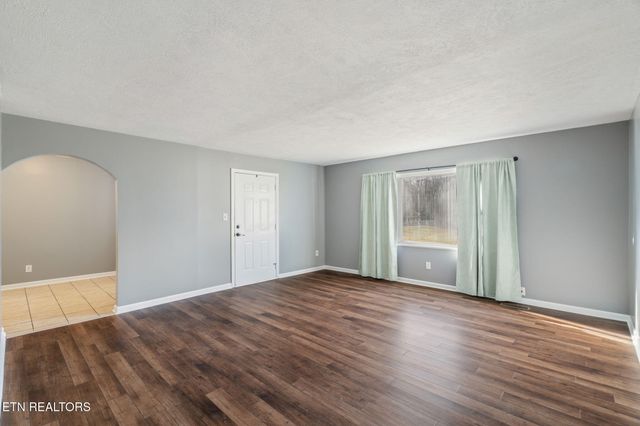 4728 Ridge Grove Rd, Knoxville, TN 37918