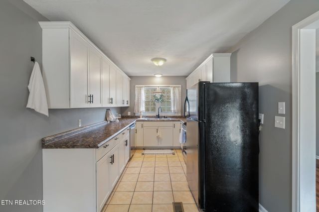 4728 Ridge Grove Rd, Knoxville, TN 37918