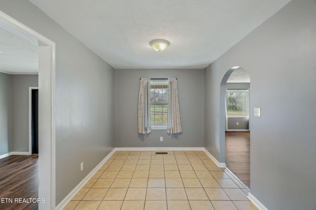 4728 Ridge Grove Rd, Knoxville, TN 37918