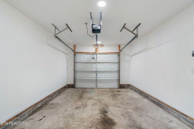 4728 Ridge Grove Rd, Knoxville, TN 37918