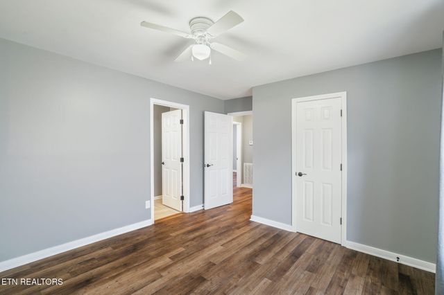 4728 Ridge Grove Rd, Knoxville, TN 37918