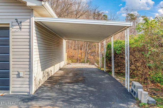 4728 Ridge Grove Rd, Knoxville, TN 37918