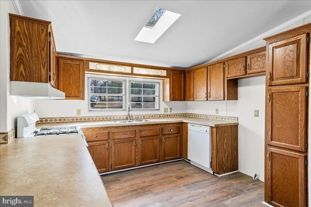 643 KING ROW RD, Oxford, PA 19363