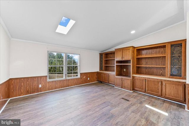 643 KING ROW RD, Oxford, PA 19363