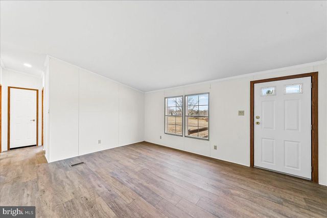 643 KING ROW RD, Oxford, PA 19363