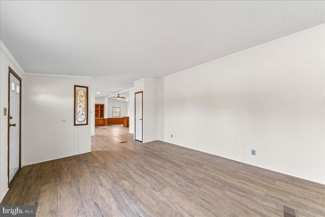 643 KING ROW RD, Oxford, PA 19363