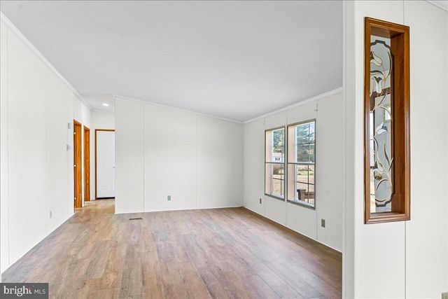 643 KING ROW RD, Oxford, PA 19363