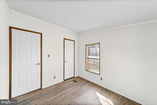 643 KING ROW RD, Oxford, PA 19363