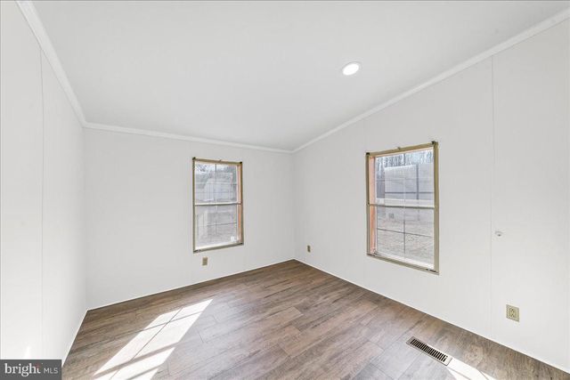 643 KING ROW RD, Oxford, PA 19363