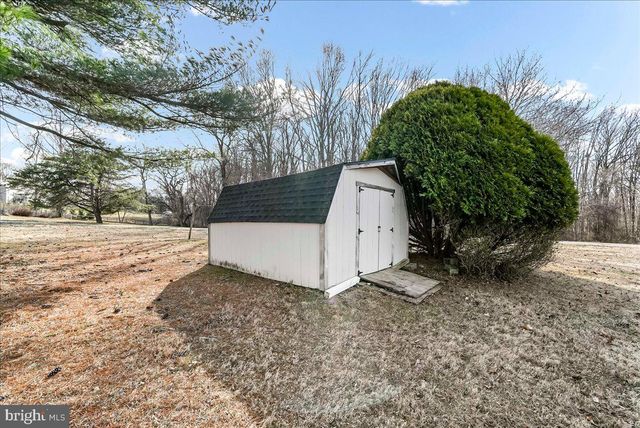 643 KING ROW RD, Oxford, PA 19363