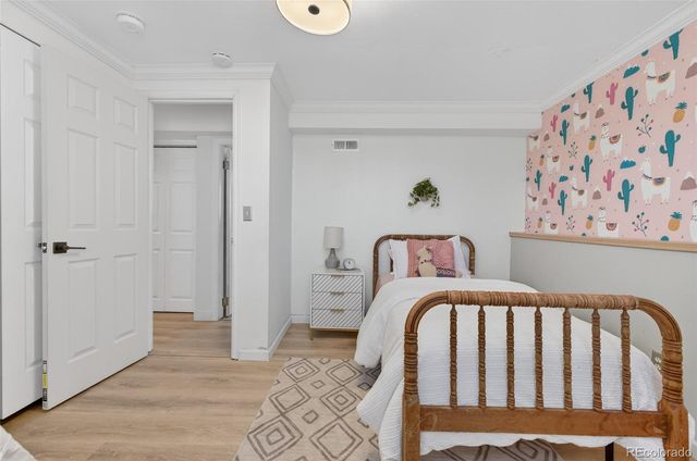 1531 S Queen Street, Denver, CO 80232