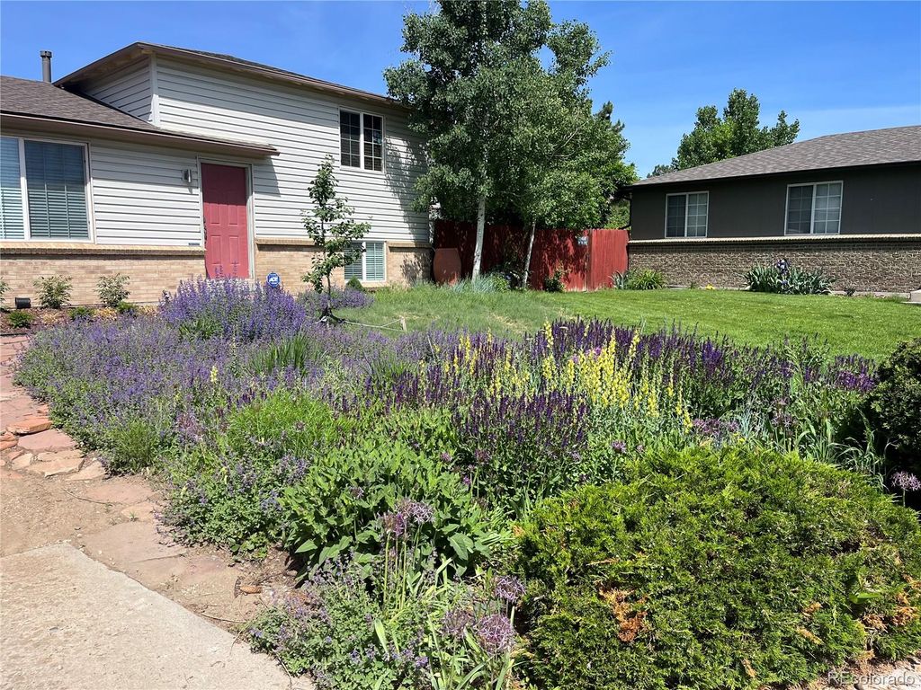 1531 S Queen Street, Denver, CO 80232