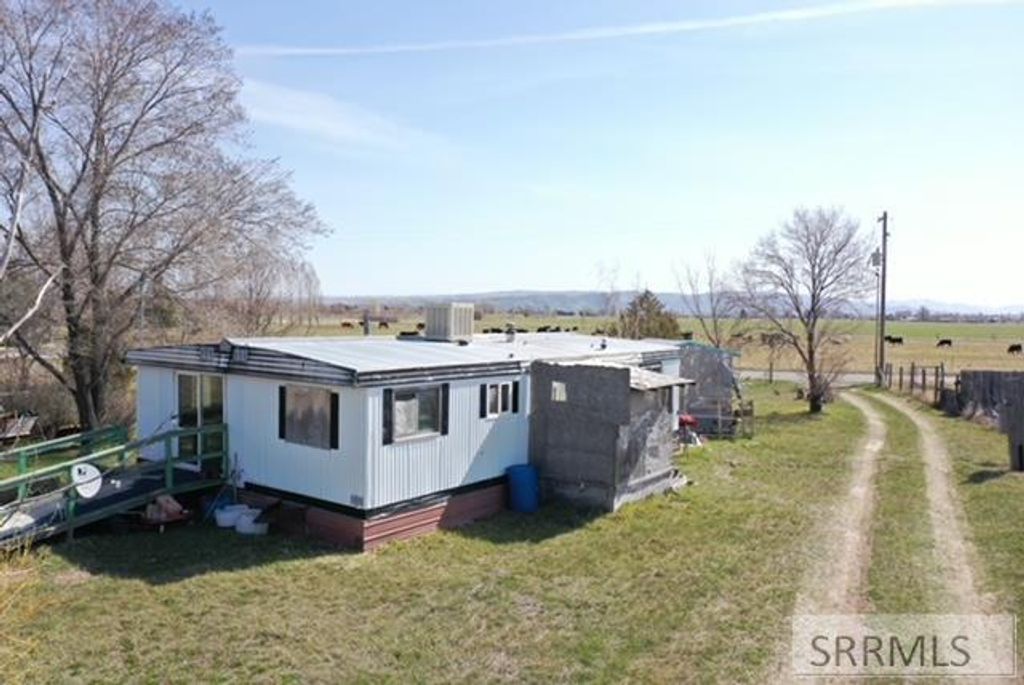 Image 2 of property listing at 119 N 4400 E, Rigby, ID 83442