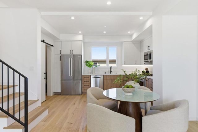1433 Floribunda Avenue 3, Burlingame, CA 94010