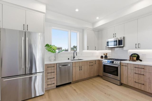 1433 Floribunda Avenue 3, Burlingame, CA 94010