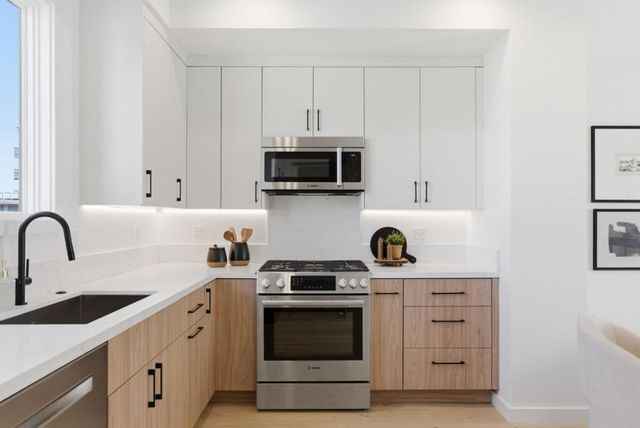 1433 Floribunda Avenue 3, Burlingame, CA 94010