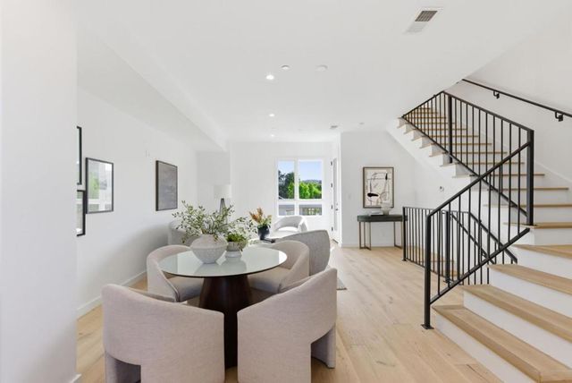 1433 Floribunda Avenue 3, Burlingame, CA 94010