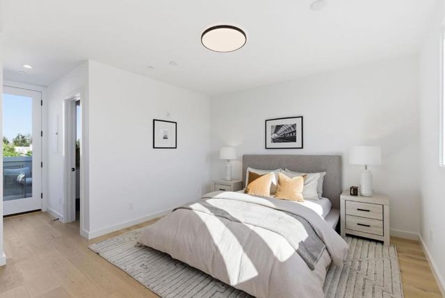 1433 Floribunda Avenue 3, Burlingame, CA 94010