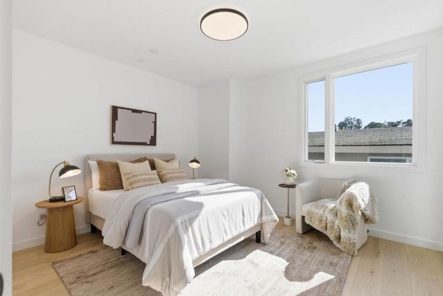 1433 Floribunda Avenue 3, Burlingame, CA 94010