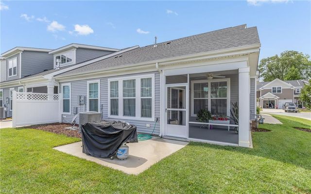 4639 Longleaf PL, Chesapeake, VA 23321