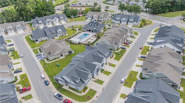 4639 Longleaf PL, Chesapeake, VA 23321