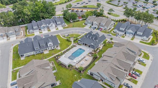 4639 Longleaf PL, Chesapeake, VA 23321