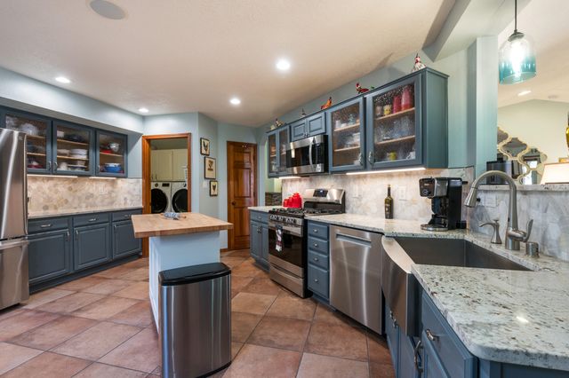 10905 NUEVA ESPANA Court NW, Albuquerque, NM 87114