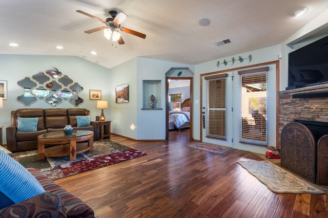 10905 NUEVA ESPANA Court NW, Albuquerque, NM 87114