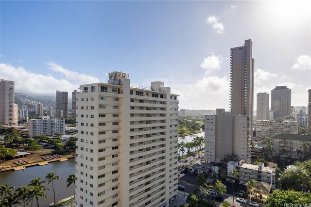 440 Olohana Street 1703, Honolulu, HI 96815
