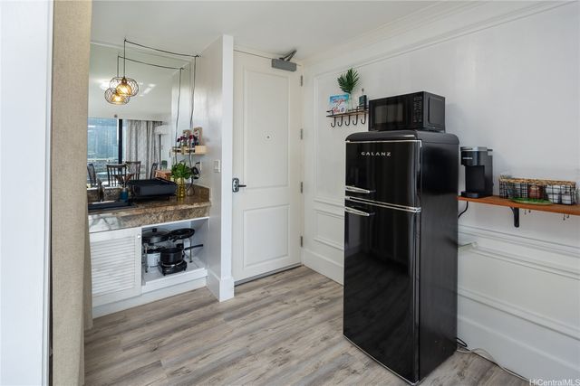 440 Olohana Street 1703, Honolulu, HI 96815