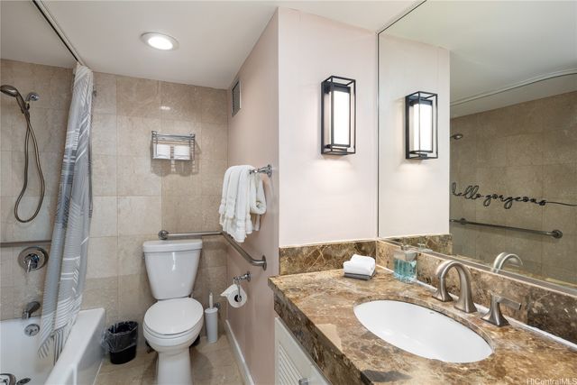 440 Olohana Street 1703, Honolulu, HI 96815