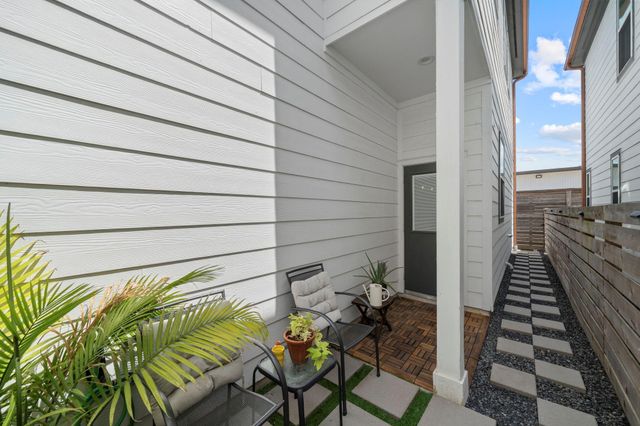 9555 Neuens Road A, Houston, TX 77080