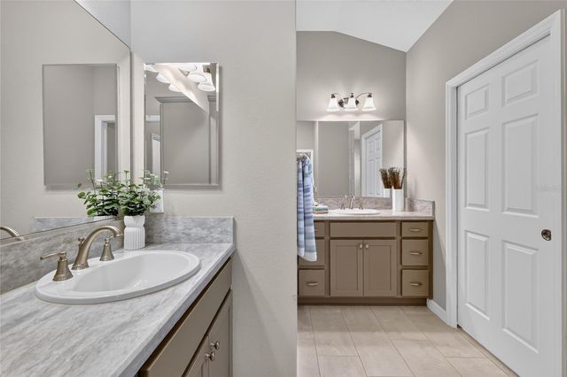 5825 FLINT LOOP, The Villages, FL 32163