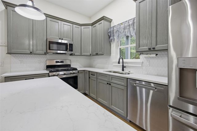 12052 SE 101ST COURT ROAD, Belleview, FL 34420