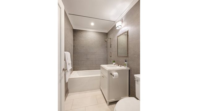 31 W 11th St Apt 4A, New York City, NY 10011