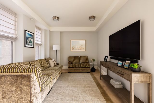 31 W 11th St Apt 4A, New York City, NY 10011