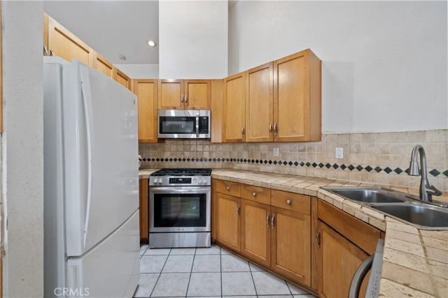 4062 Lexington, Palmdale, CA 93552