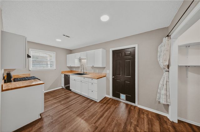 806 SW Tater Black Road, Bentonville, AR 72712