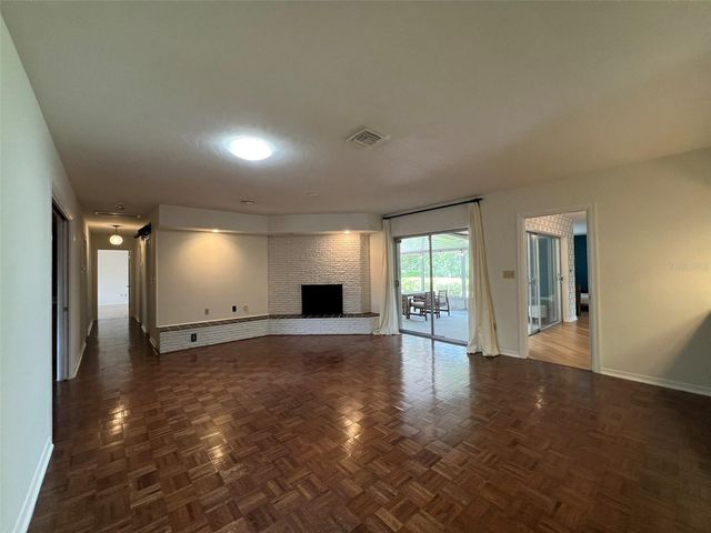 520 S RIVERHILLS DRIVE, Temple Terrace, FL 33617