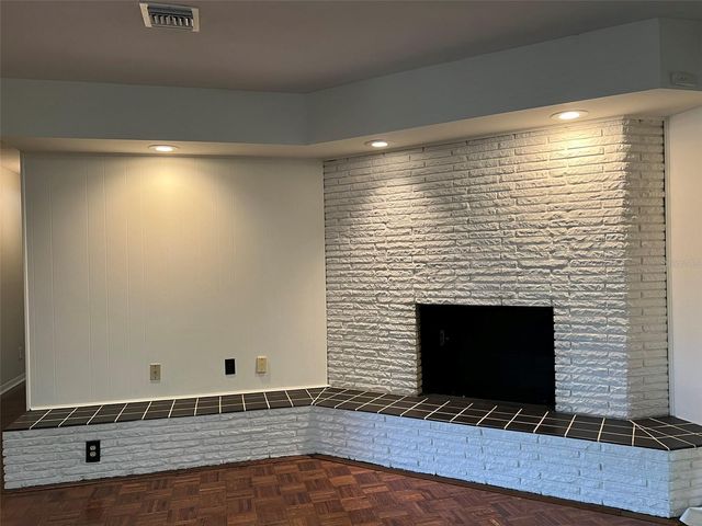 520 S RIVERHILLS DRIVE, Temple Terrace, FL 33617