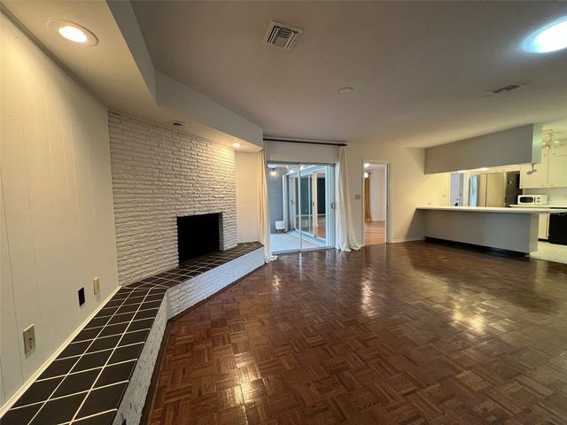 520 S RIVERHILLS DRIVE, Temple Terrace, FL 33617